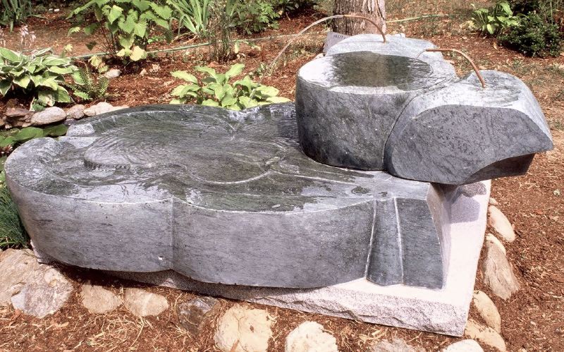 cello_drum_fountain_2.jpg